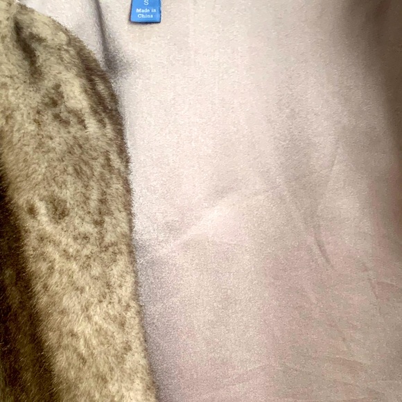 Simply Vera Wang Faux Fur Jacket Size S - Picture 3 of 5